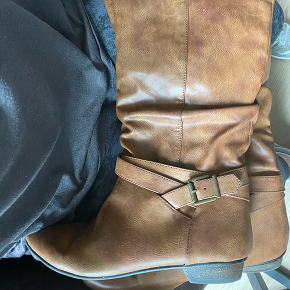 Material Girl Boots - Picture 2 of 5